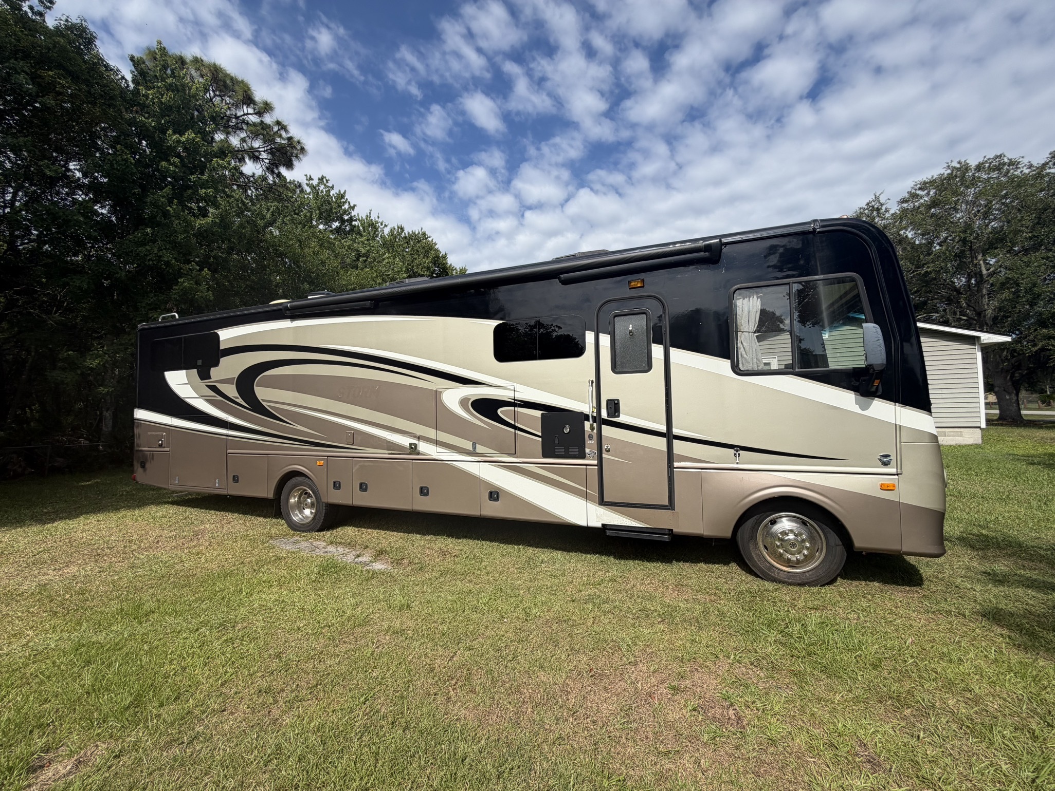 2017 Fleetwood STORM 36D RV