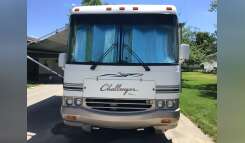 1999 Damon CHALLENGER 330 RV