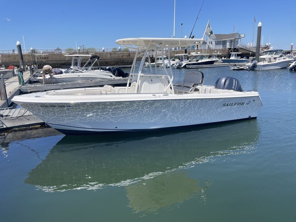 2022 Sailfish® 220 CC in south portland ME