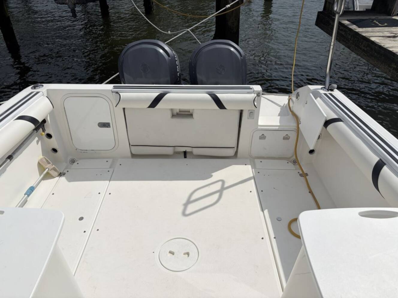 A photo of this 2003 Wellcraft 270 Coastal