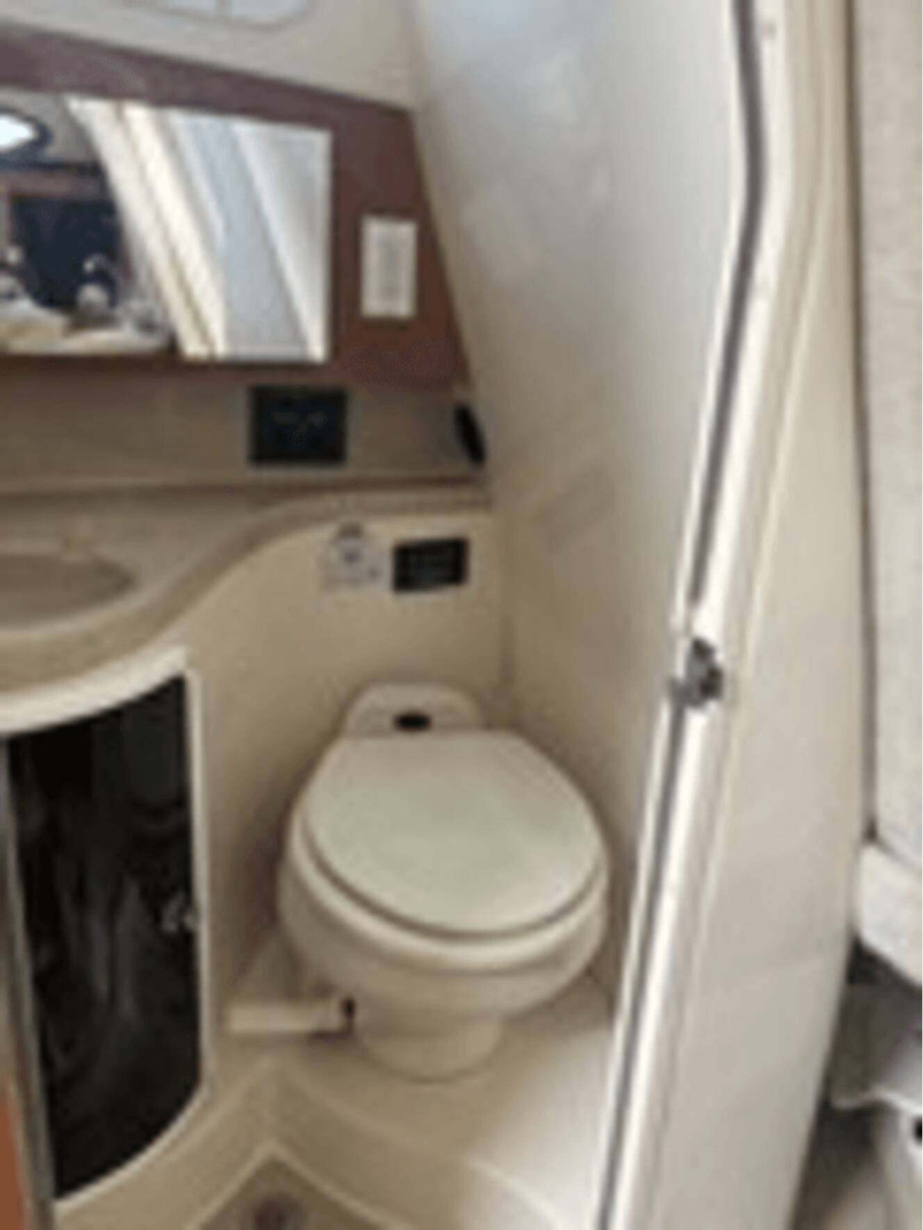 A photo of this 2003 Wellcraft 270 Coastal