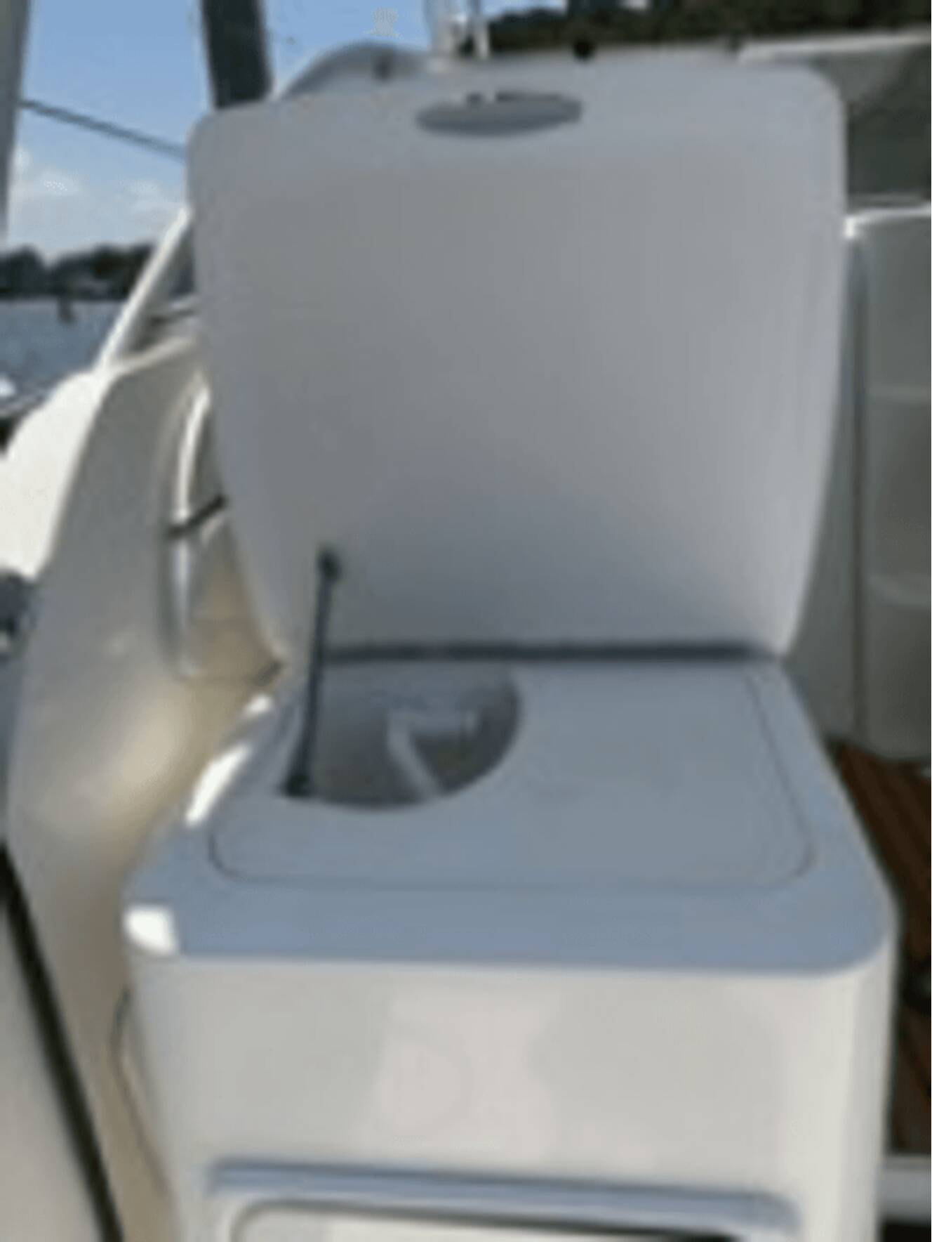 A photo of this 2003 Wellcraft 270 Coastal