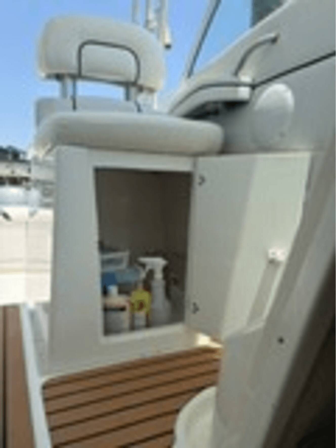 A photo of this 2003 Wellcraft 270 Coastal