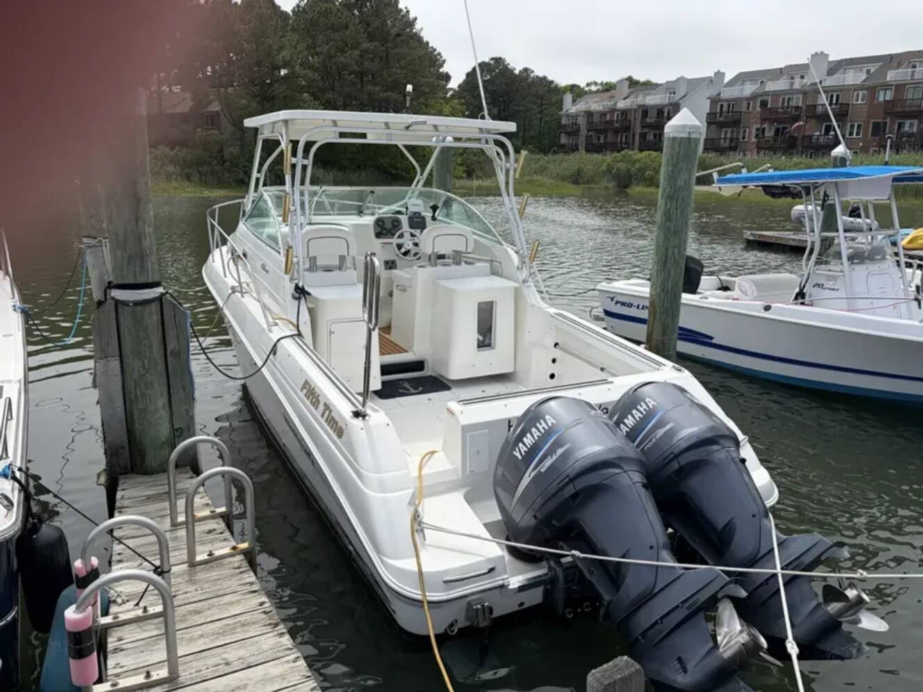 A photo of this 2003 Wellcraft 270 Coastal