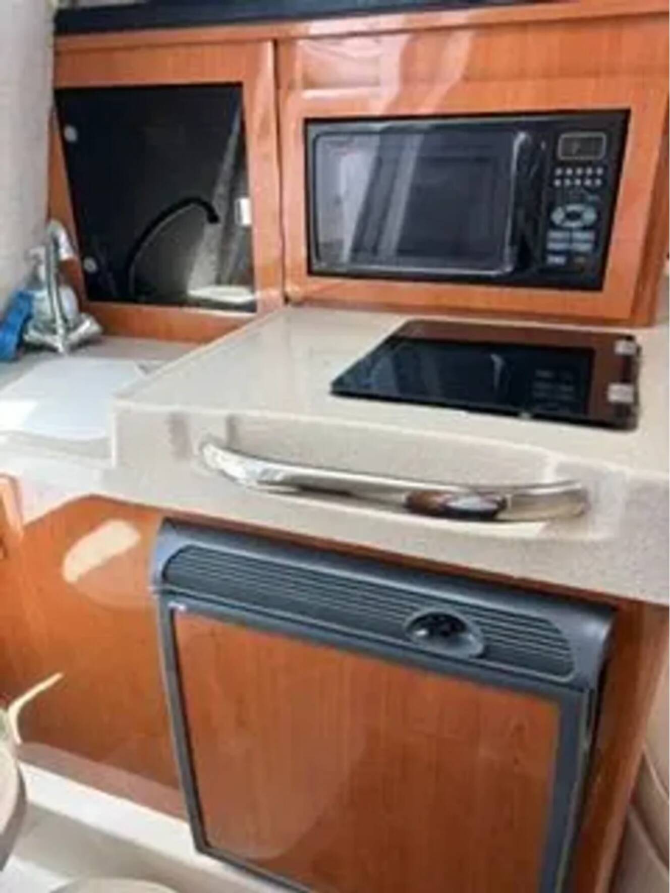 A photo of this 2003 Wellcraft 270 Coastal