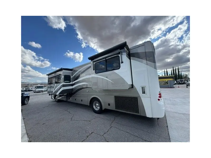 2007 Country Coach Inspire 360