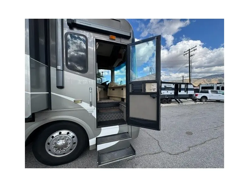 2007 Country Coach Inspire 360