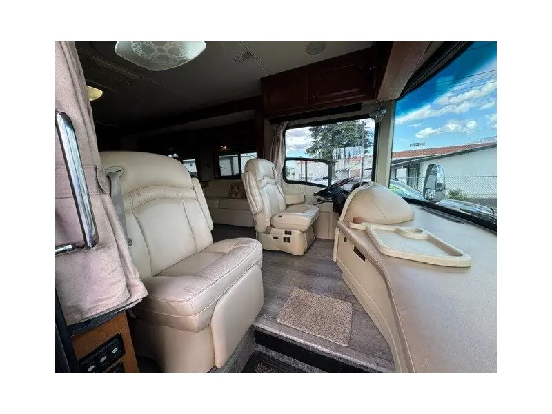 2007 Country Coach Inspire 360