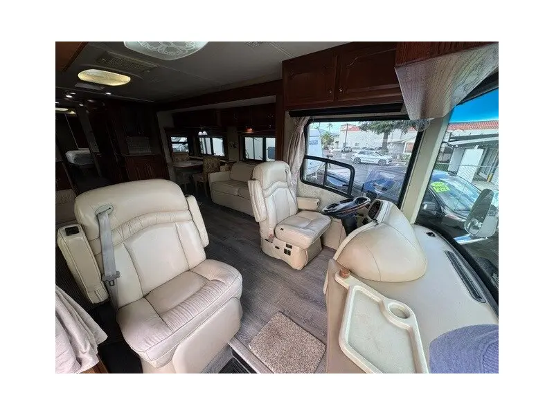 2007 Country Coach Inspire 360