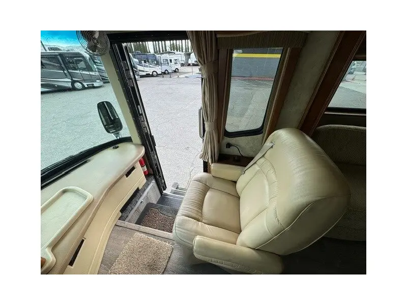 2007 Country Coach Inspire 360