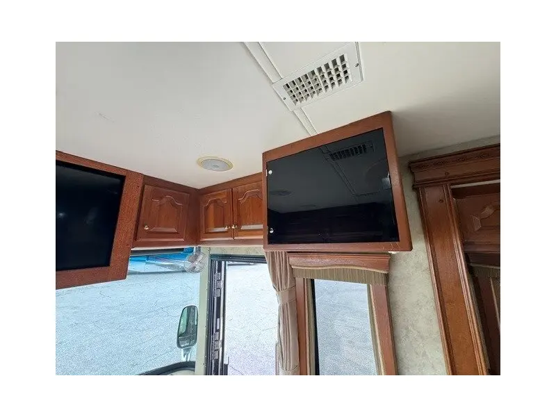 2007 Country Coach Inspire 360