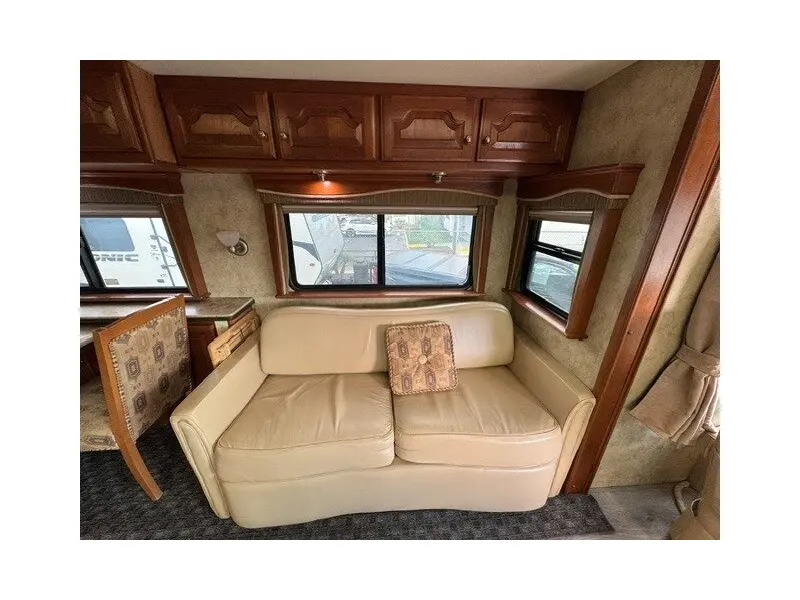 2007 Country Coach Inspire 360