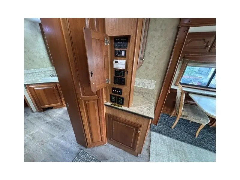 2007 Country Coach Inspire 360