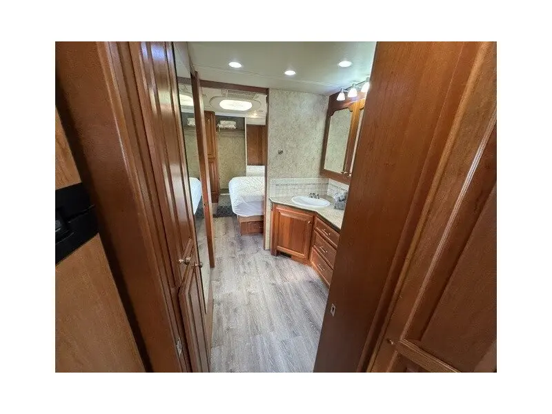 2007 Country Coach Inspire 360
