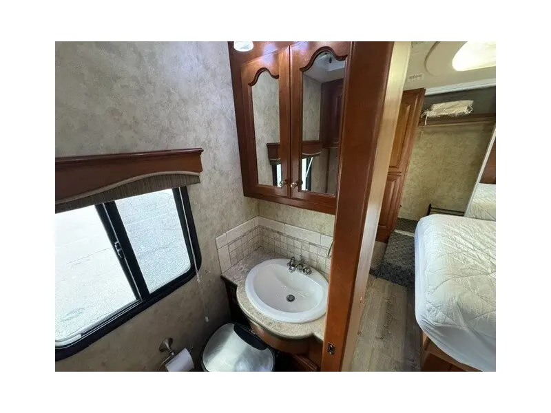 2007 Country Coach Inspire 360