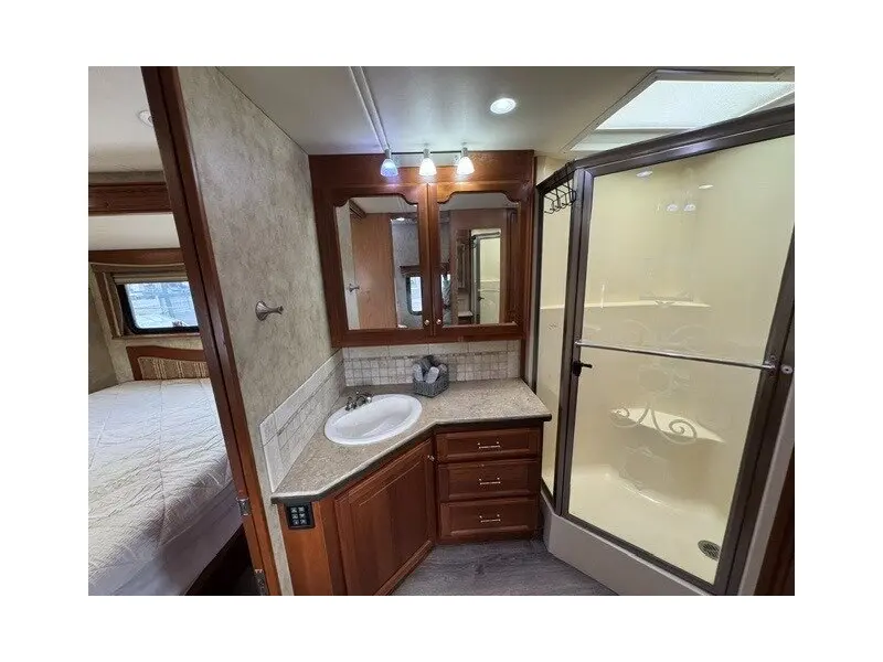 2007 Country Coach Inspire 360