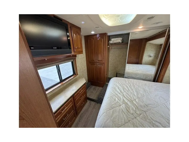 2007 Country Coach Inspire 360