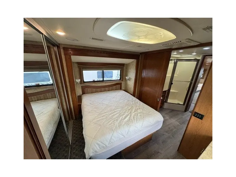2007 Country Coach Inspire 360