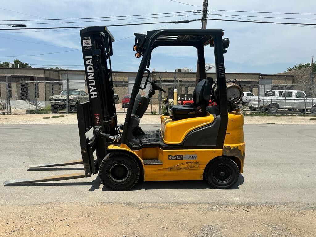2016 Hyundai 15LC-7M in Dallas, TX