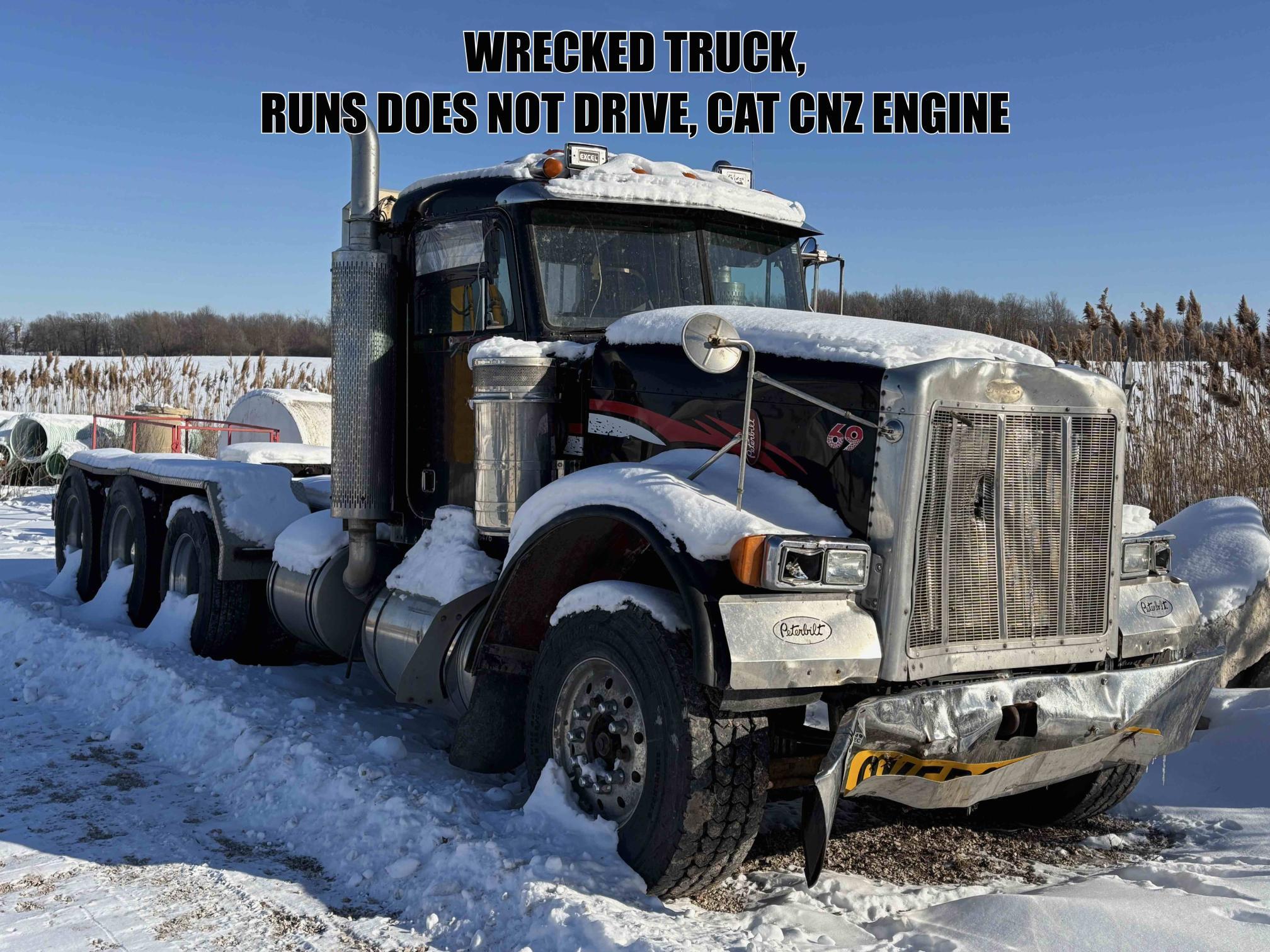 2003 PETERBILT 385 in New Frankin, WI
