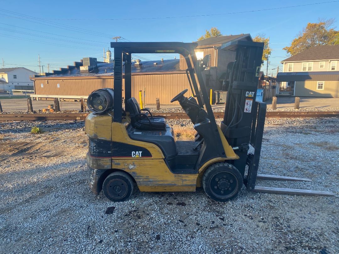 2005 CATERPILLAR C5000 in Shelbyville, IN
