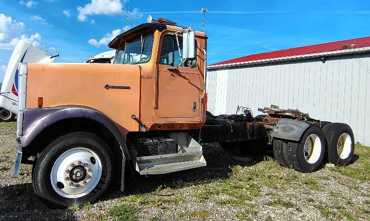 1986 INTERNATIONAL F9370 in Prairieville, LA