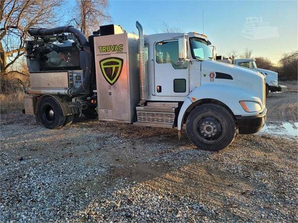 2022 KENWORTH T270 in Little Rock, AR