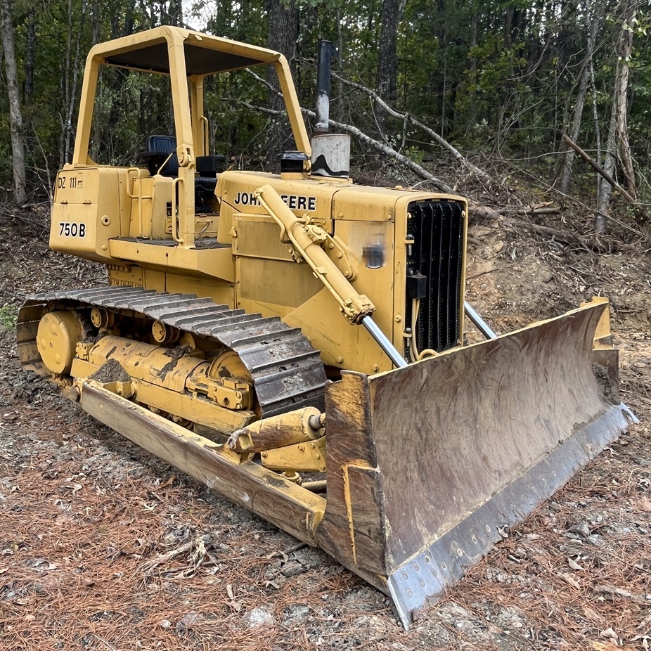 1985 DEERE 750B in Prairieville, LA