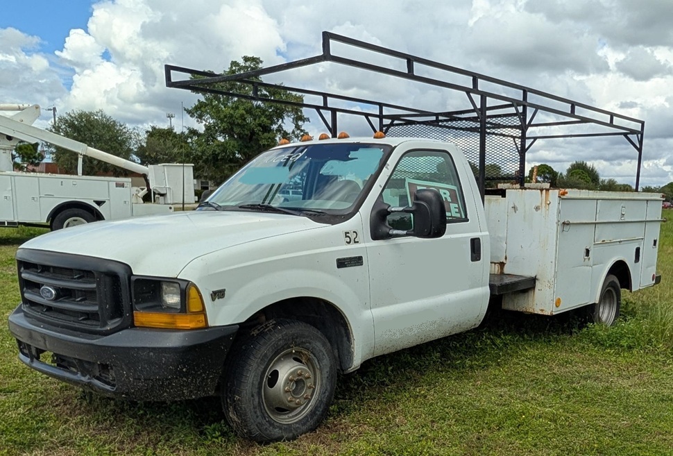 2000 FORD F350 in Prairieville, LA