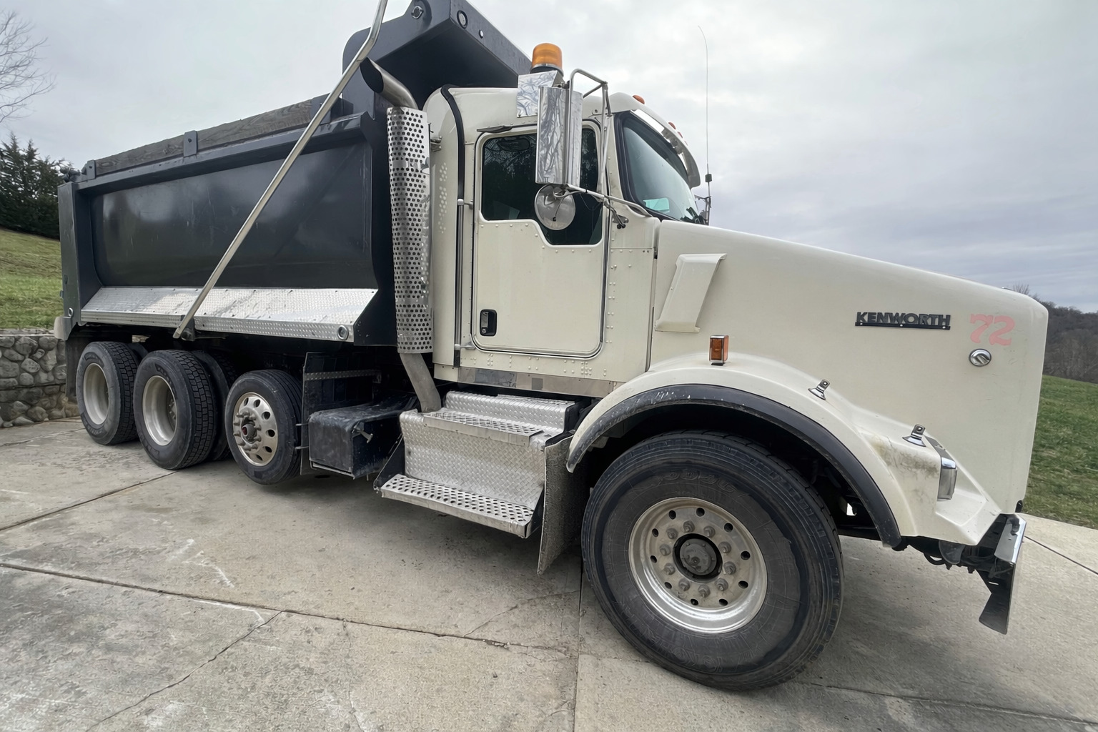 2015 KENWORTH T800 in Prairieville, KY