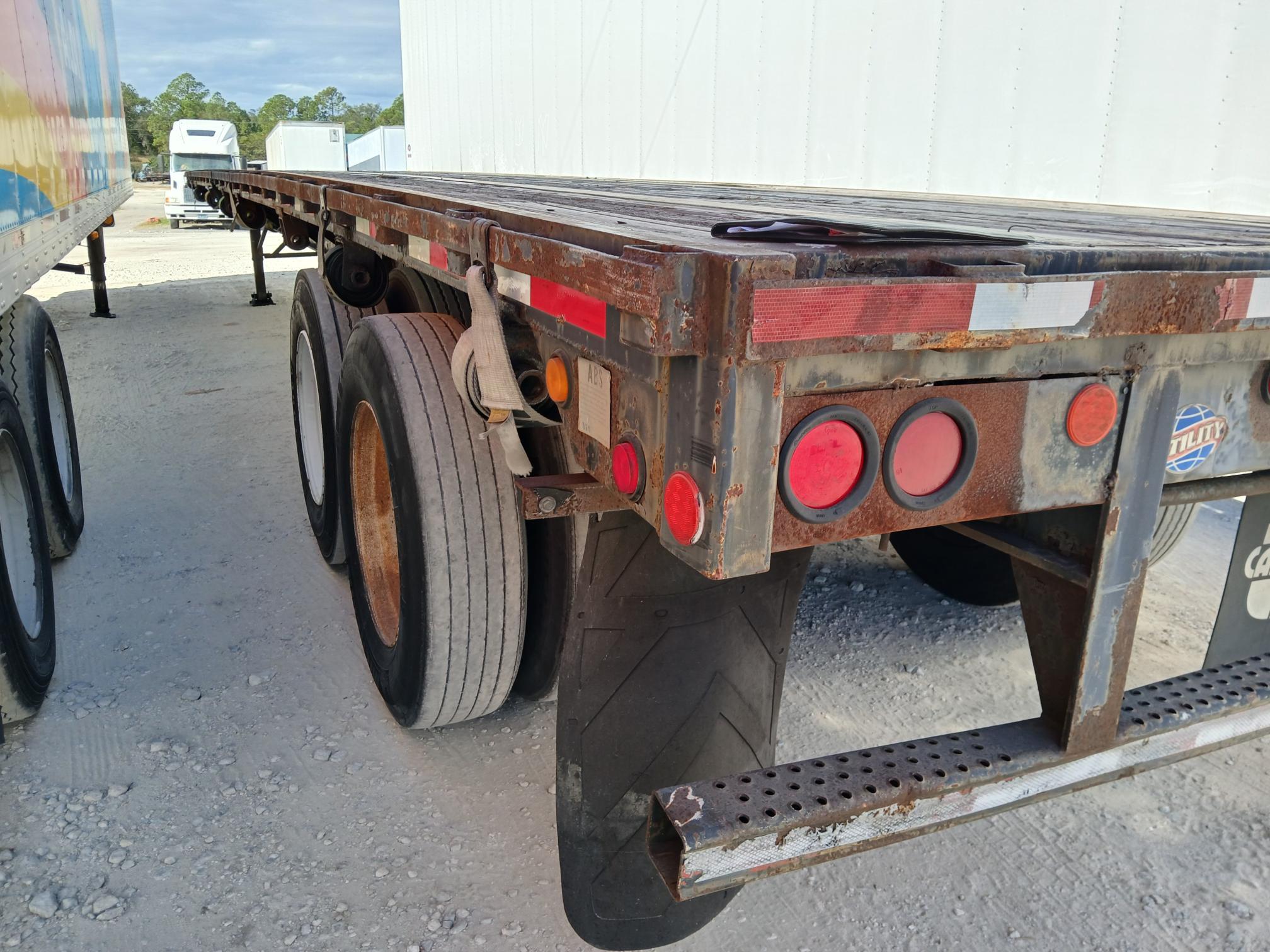 1998 UTILITY Flatbed in Prairieville, FL