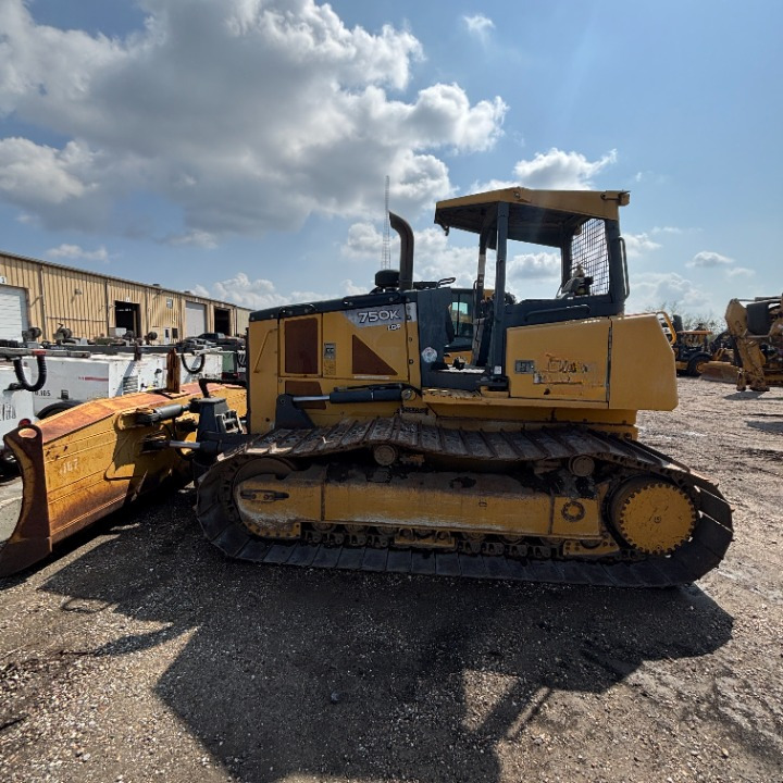 2013 DEERE 750K LGP in Prairieville, LA