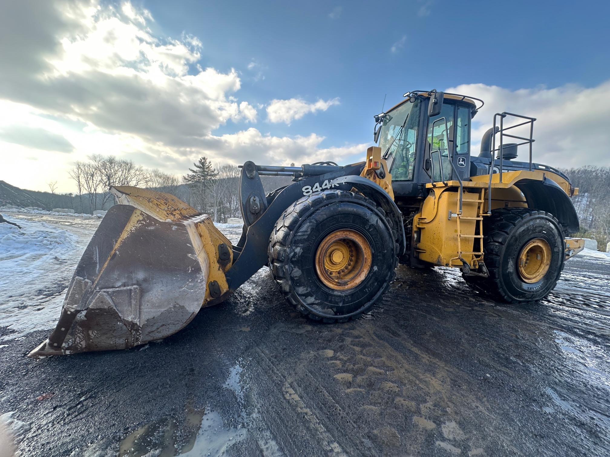 2015 DEERE 844K II in Port Jervis, NY