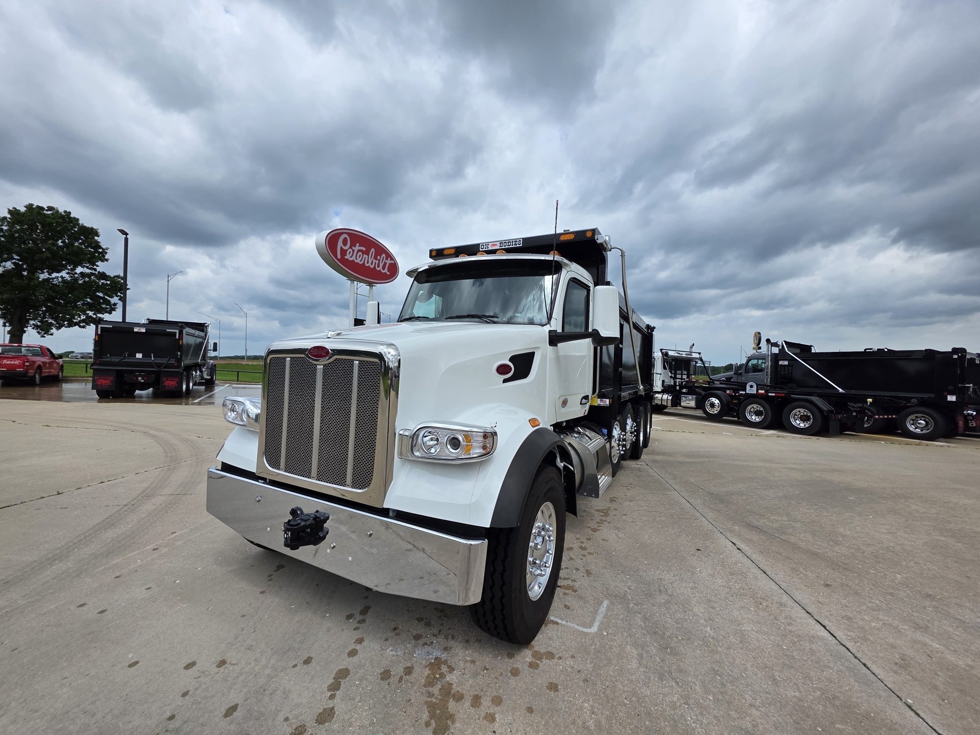 2026 PETERBILT 567 in Strafford, MO