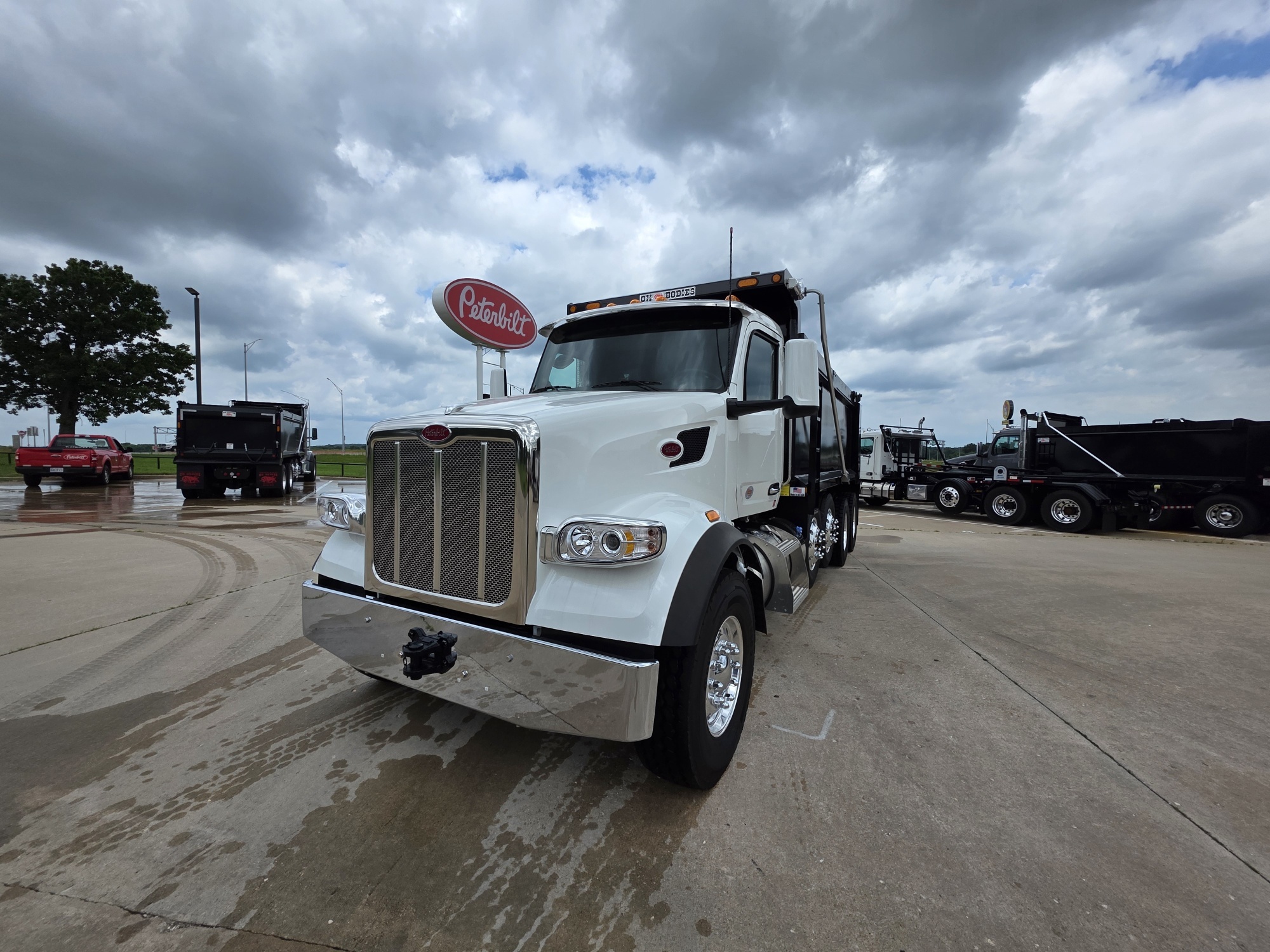 2026 PETERBILT 567 in Strafford, MO