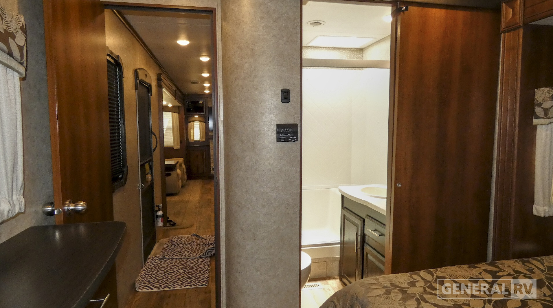 2017 Jayco EAGLE 338RETS in longmont CO