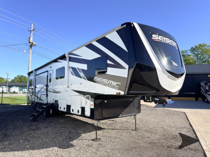 2023 Jayco Seismic Luxury Series 4113 in anderson IN