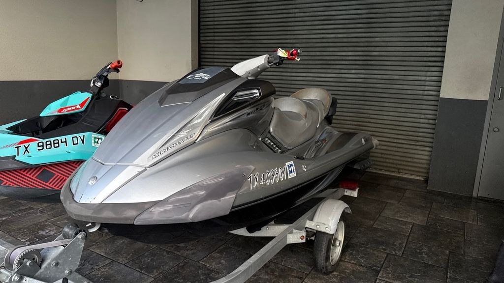 2011 Waverunner Fx For Sale - Yamaha Personal Watercraft - PWC Trader