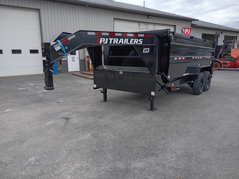 2026 PJ Trailers DM162 in Hilbert, WI