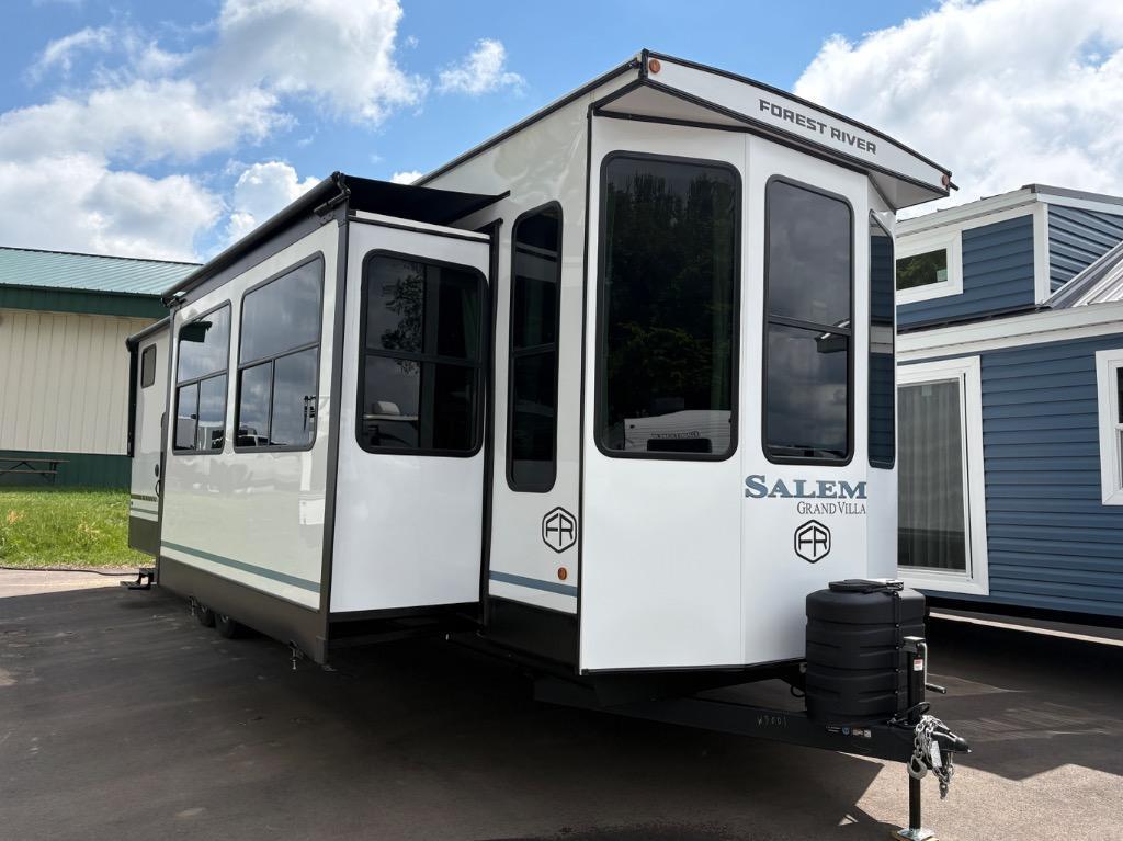 2027 Forest River Rv Salem Grand Villa 42FLDL in bloomer WI
