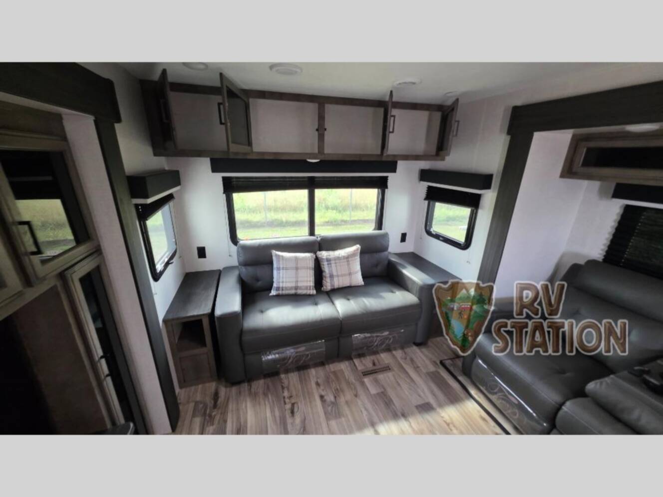 A photo of this 2023 Venture Rv SportTrek Touring Edition STT343VIK