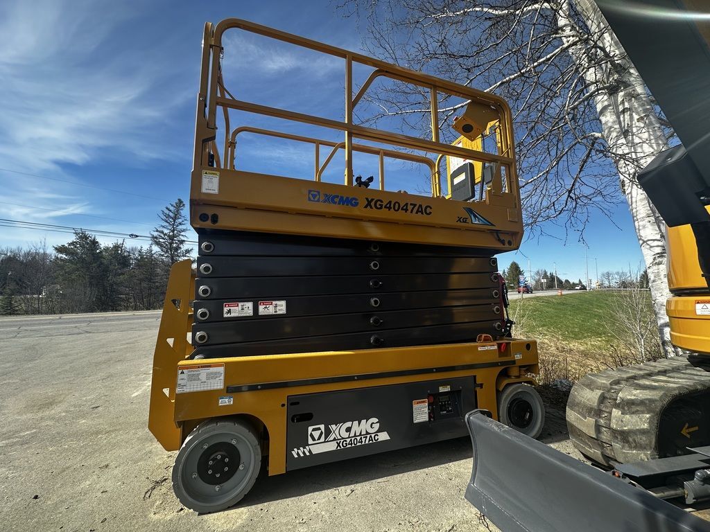 2024 XCMG XG4047Ac Scissor Lift with 38' Max Platform Height in Orono, ME
