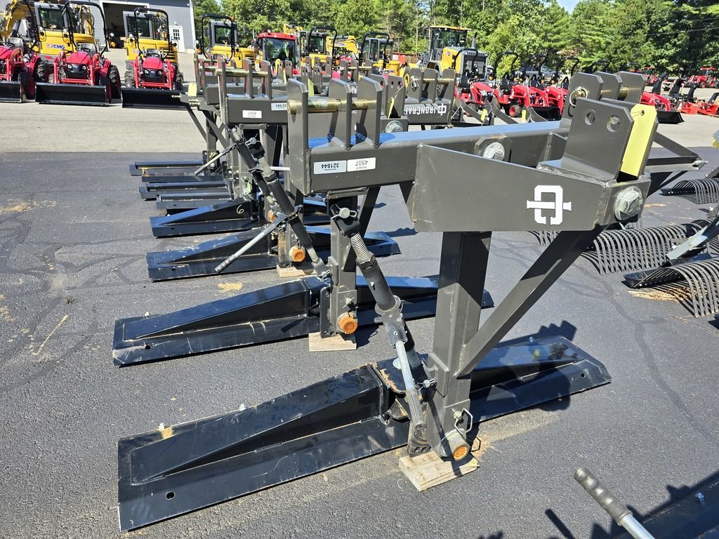 IronCraft 84" Heavy Duty 3-Point Tractor Offset Grader Blade in Loudon, NH