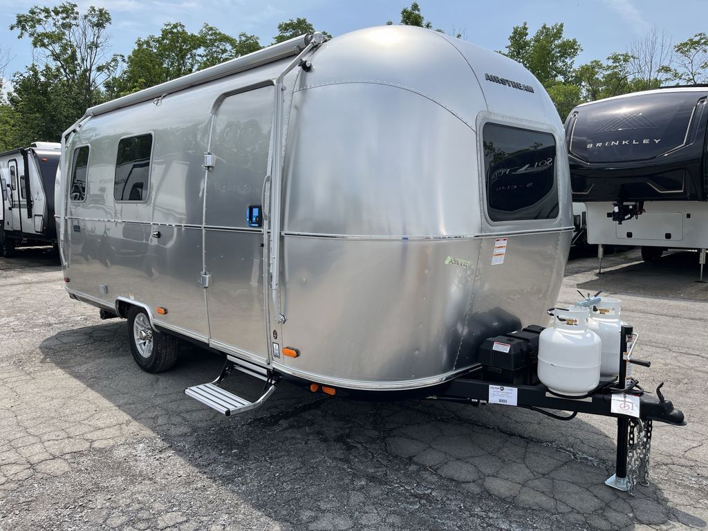 2027 Airstream World Traveler 22RB in orchard park NY