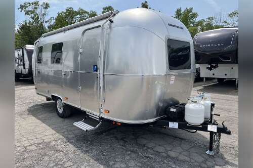 2027 Airstream World Traveler 22RB in orchard park NY