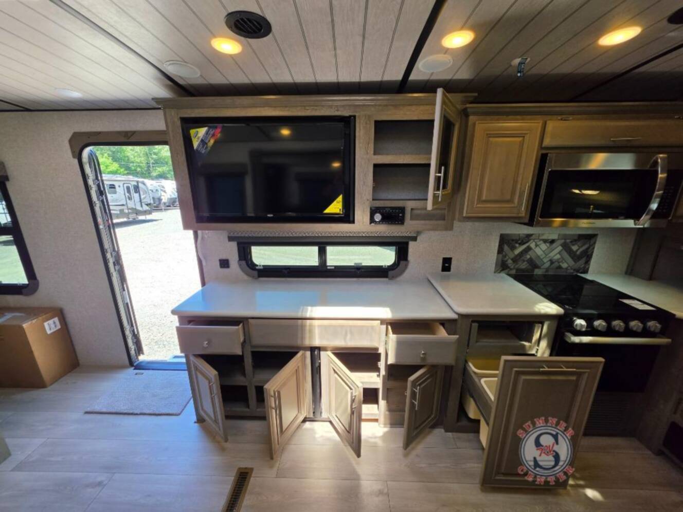 A photo of this 2026 Northwood Arctic Fox Edge 27RK