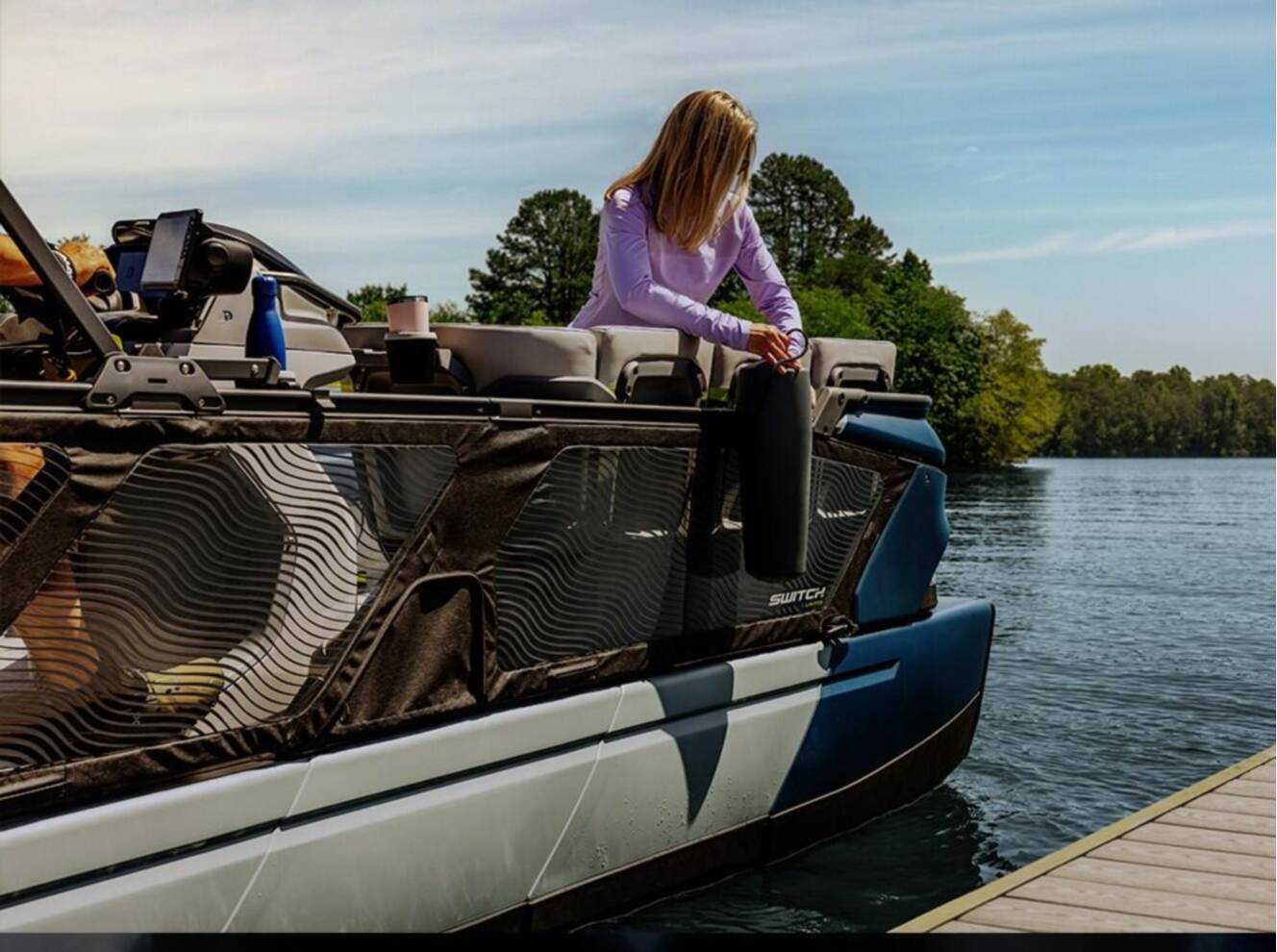 A photo of this 2025 Sea-Doo SWITCH CRUISE 21 230 RD PAINT 25