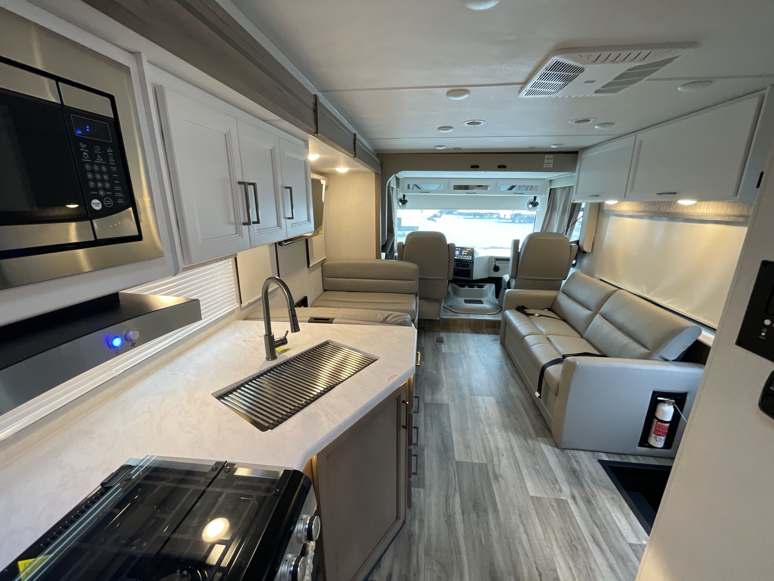 2027 Thor FREEDOM TRAVELER B30 in kansas city KS