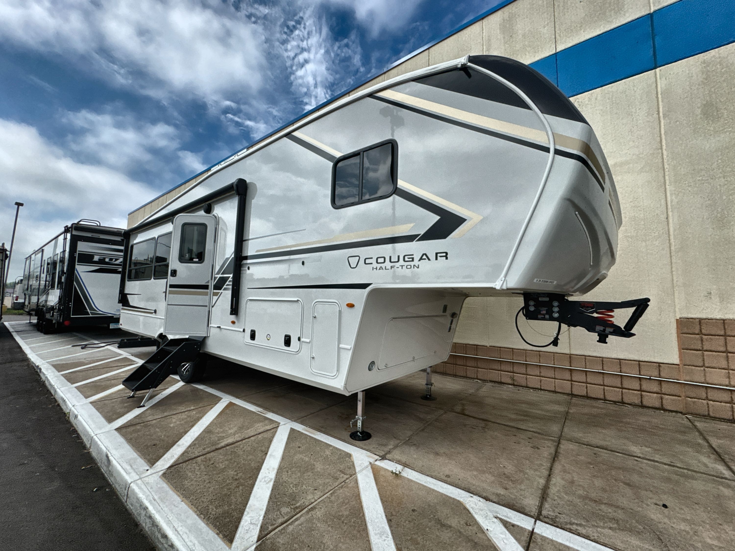 2026 Keystone COUGAR 26RES in lakeville MN