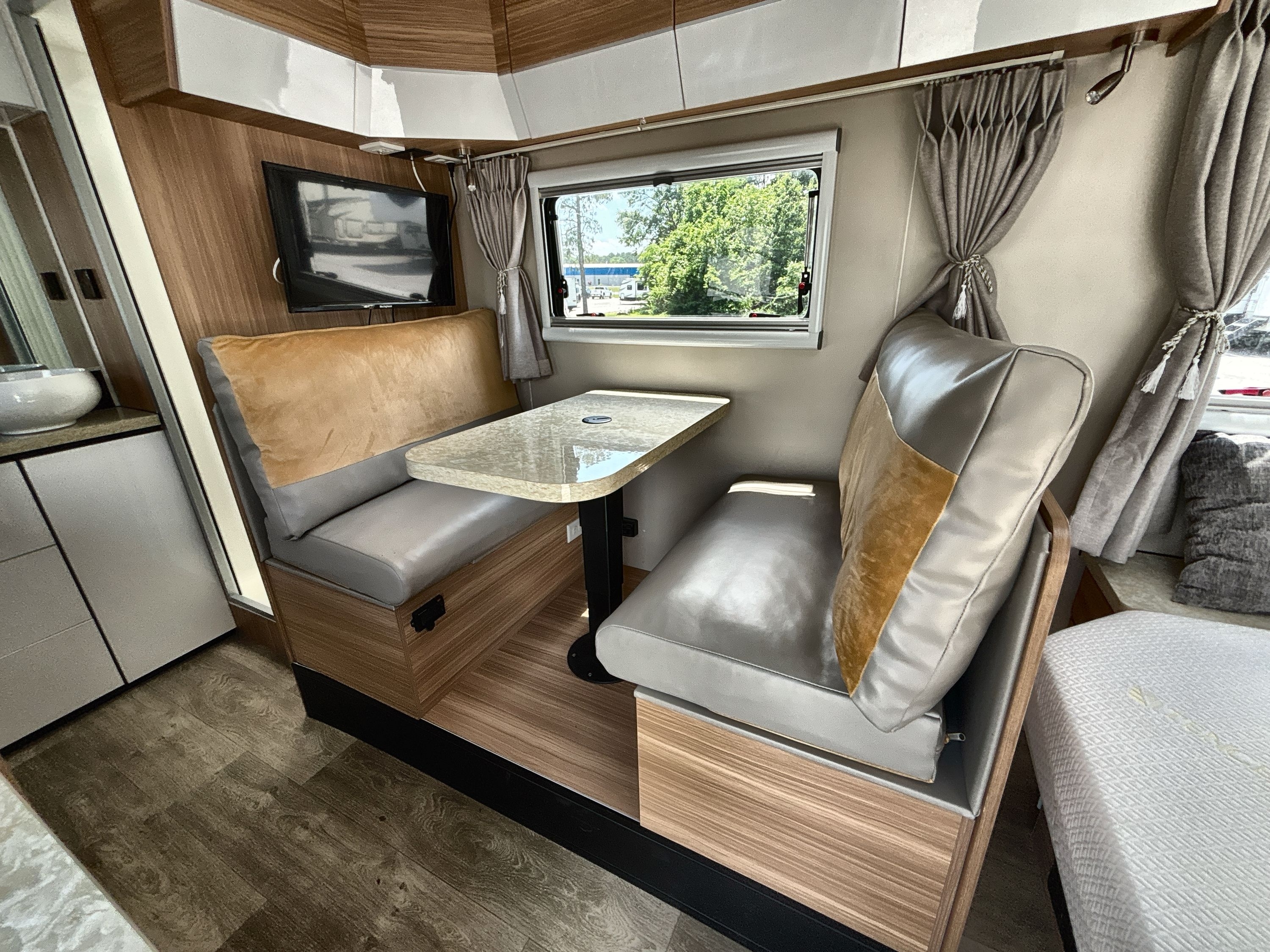 2022 Black Series BLACK SERIES CAMPER HQ15 in chattanooga TN